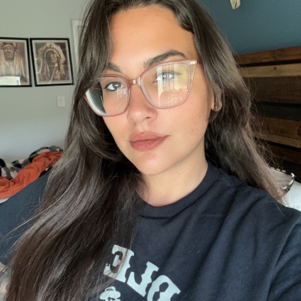 Meet your Posher, Ashley